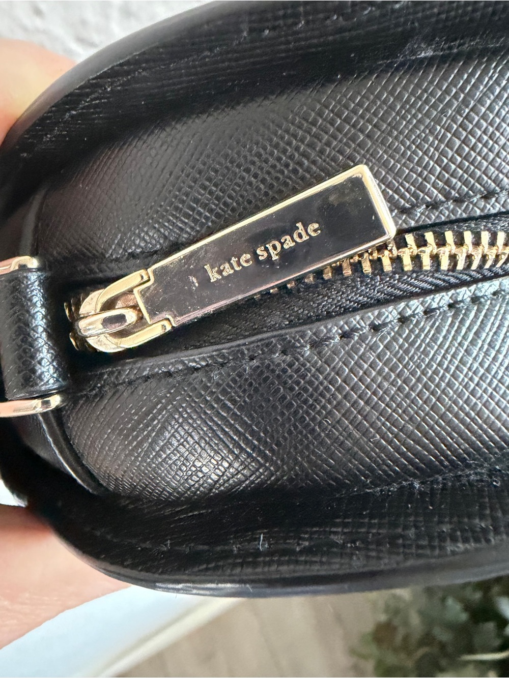 kate spade Crossbody “Poppy” Purse with Zipper Closure and Pockets inside for CC - Picture 6 of 9